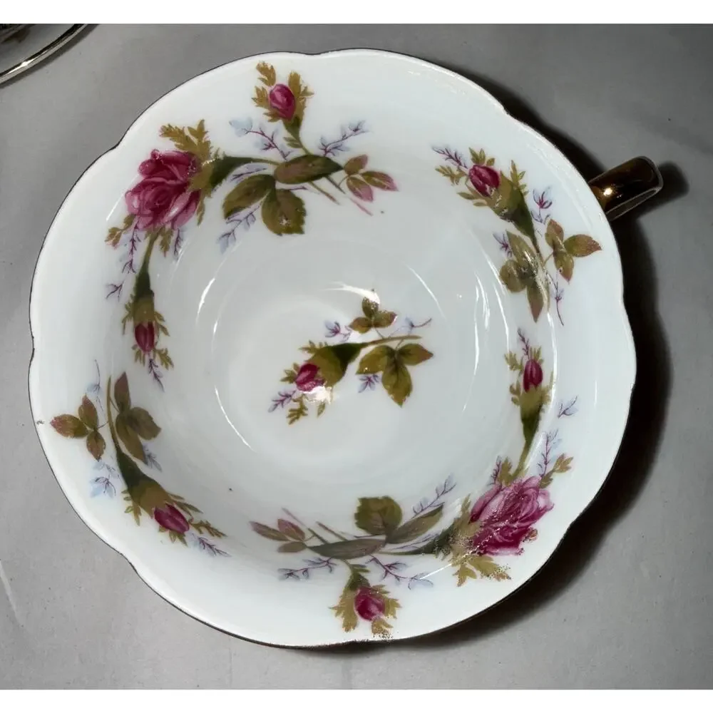 Vintage Lefton China Hand Painted Teacup & Saucer Set Red Pink Roses‎ Gold Trim